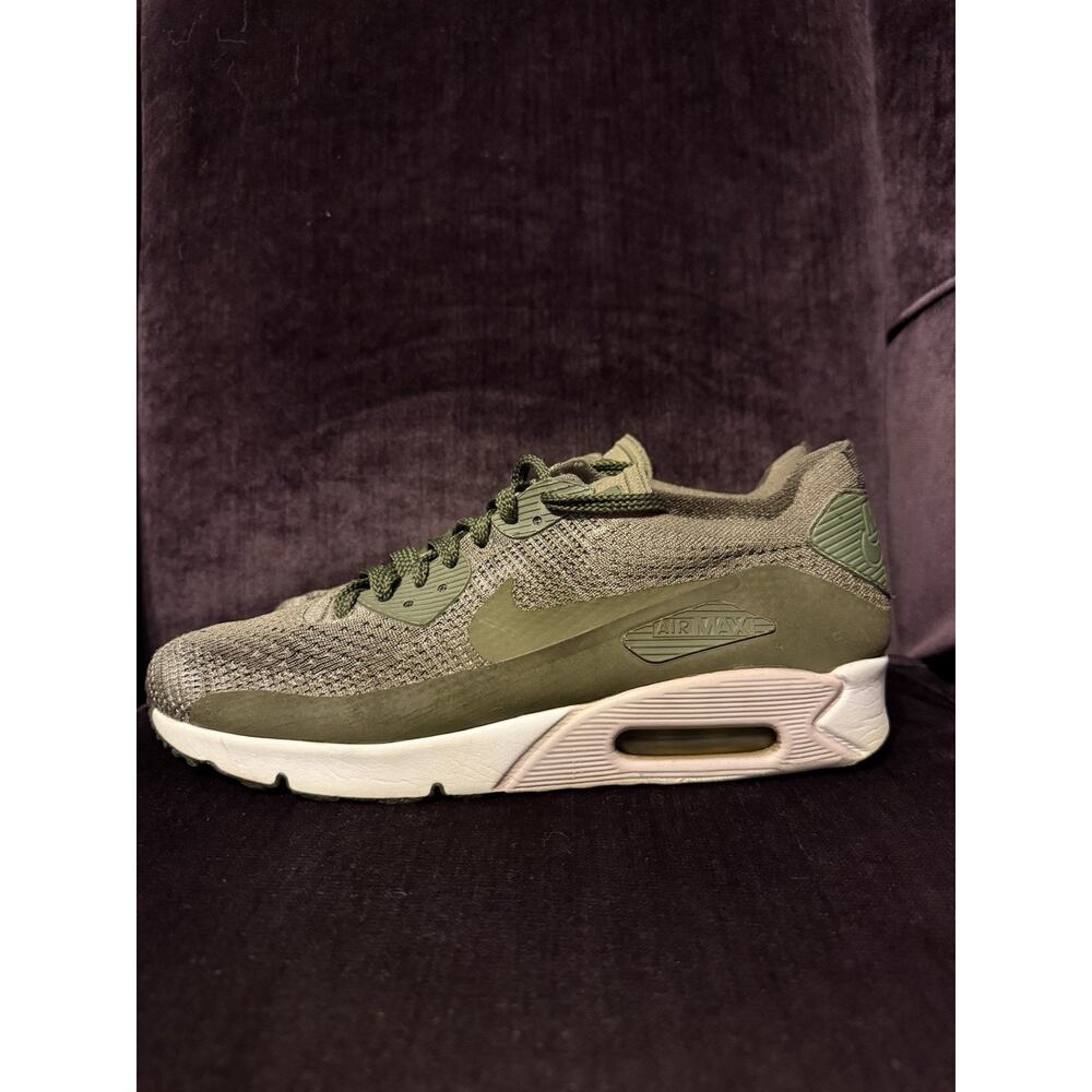 Nike Air Max 90 Ultra Flyknit 2.0 Men's Size 9 Running Shoes Olive Green